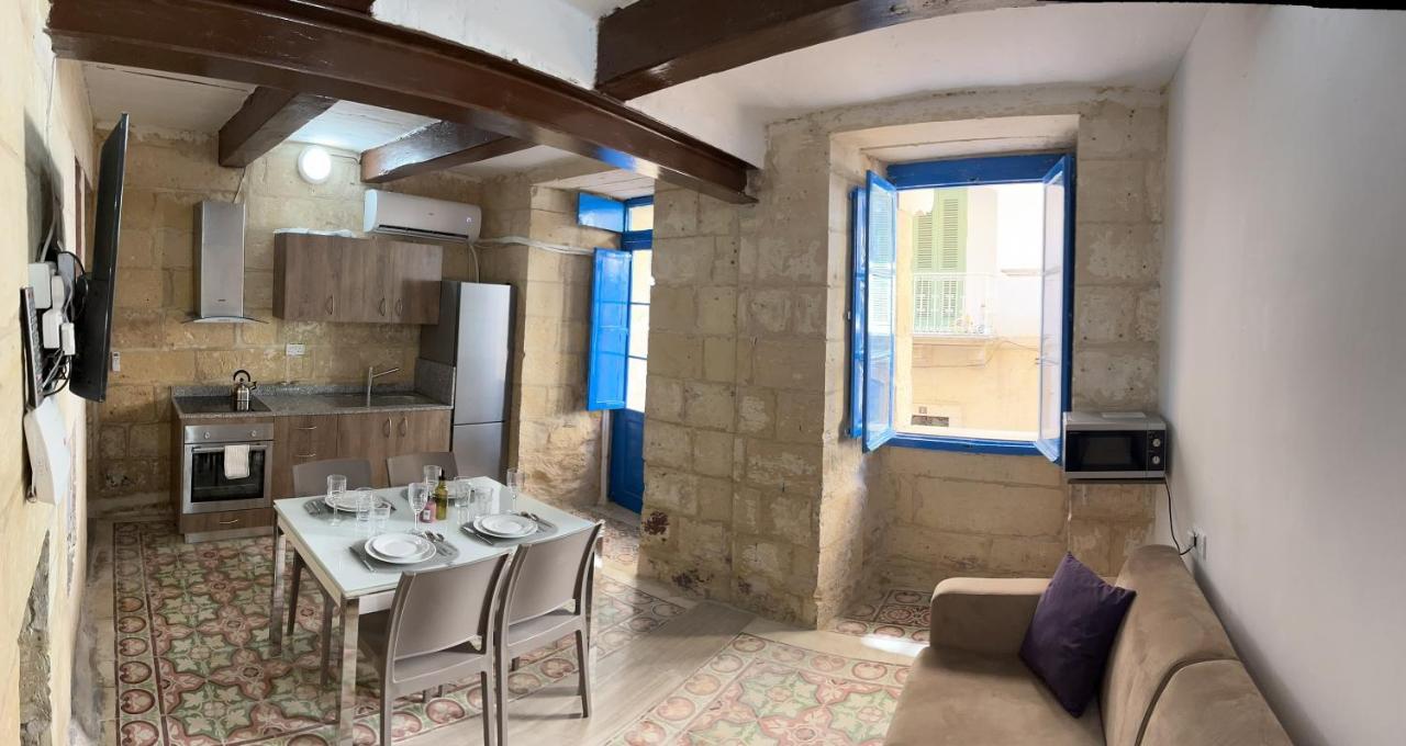 Traditional Townhouse In The Hearth Of Valletta Vila Exterior foto