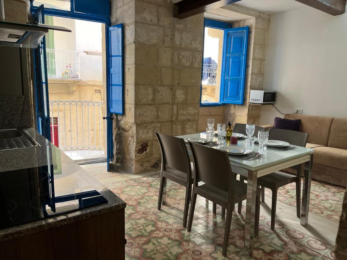 Traditional Townhouse In The Hearth Of Valletta Vila Exterior foto